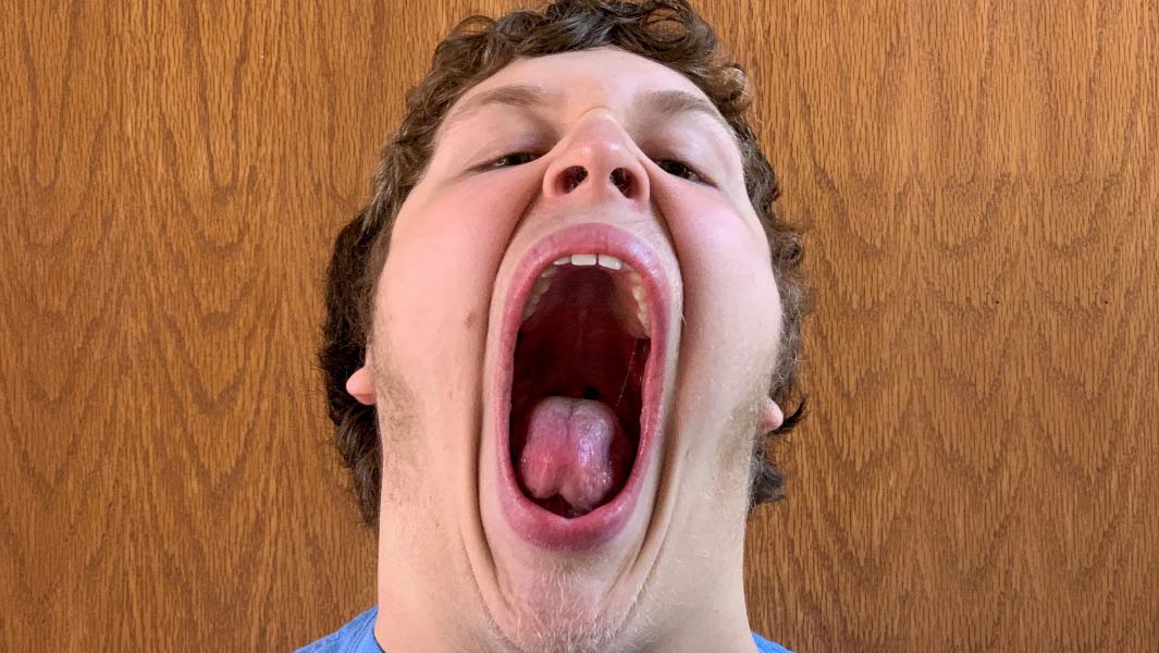 ペンシルベニア州の少年が"口の大きさ"でギネス世界記録に認定！